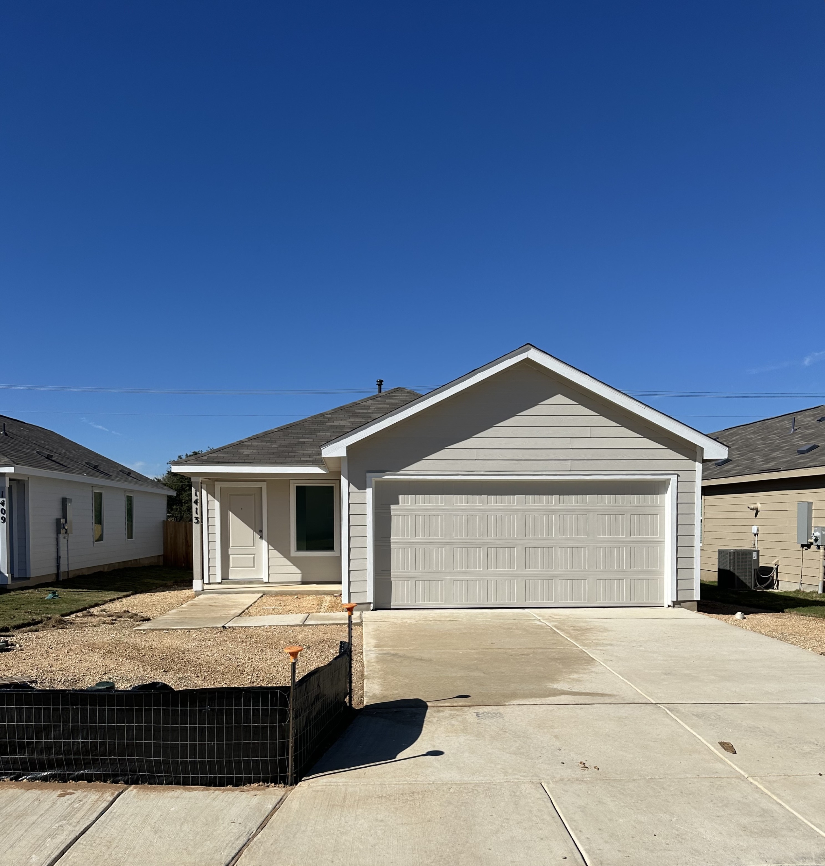 1417 White Willow