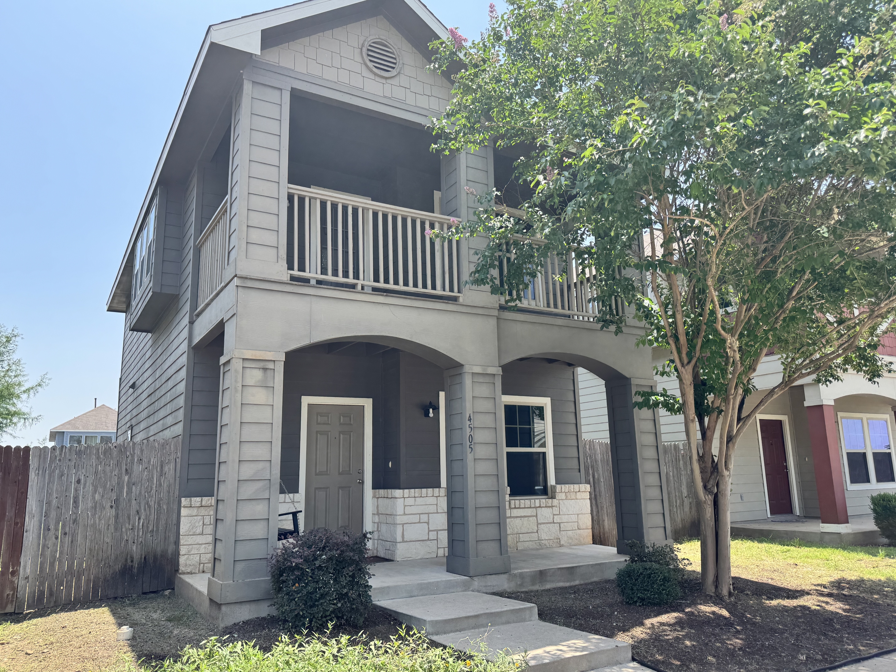 4505 Esper Lane
