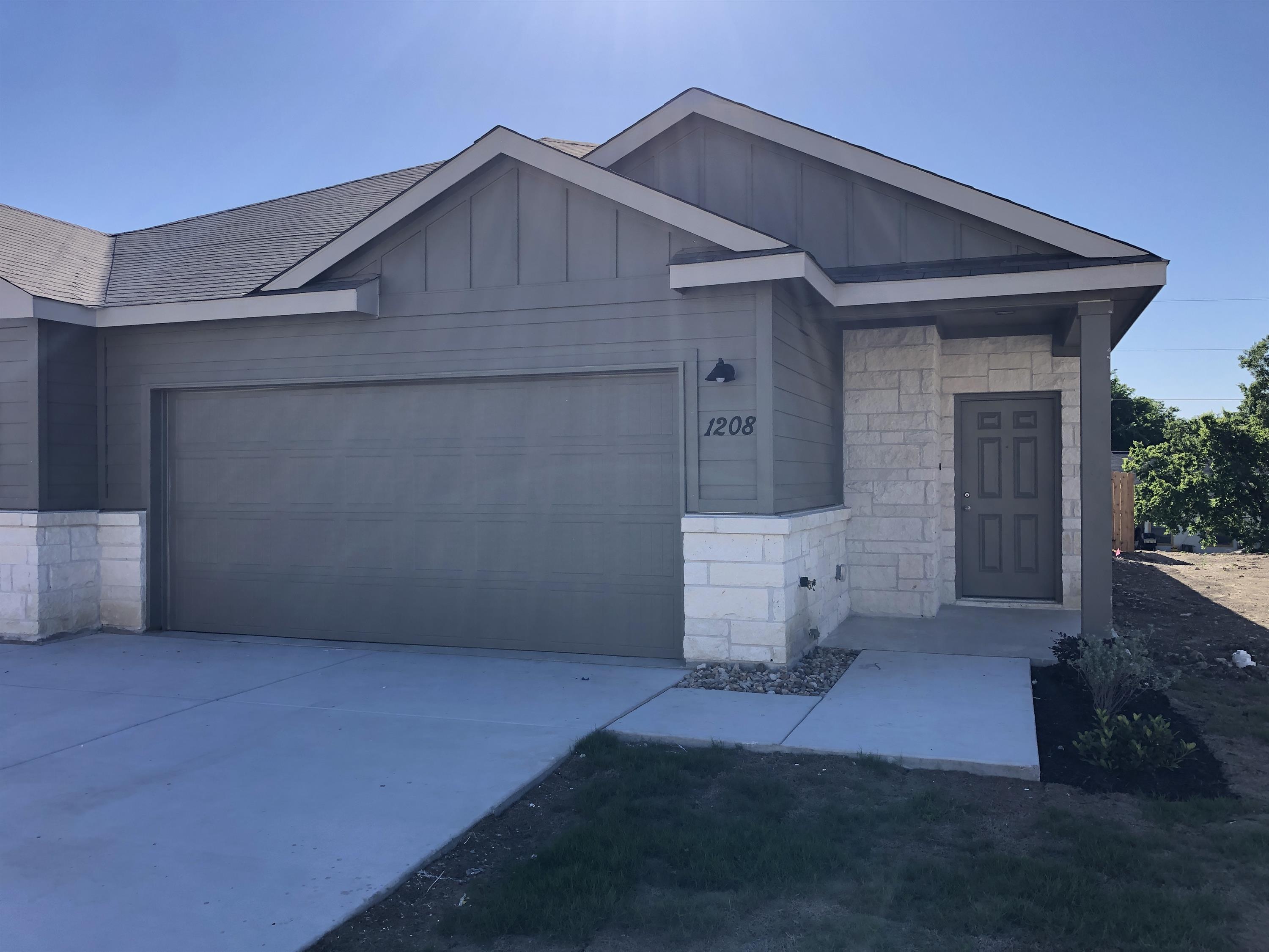 1208 Garland Rd - 1