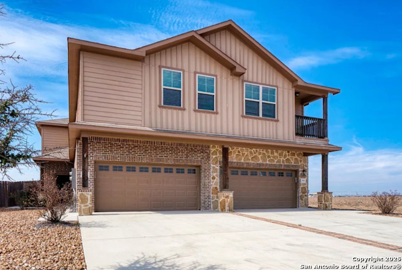 307 Creekside Curve - 1